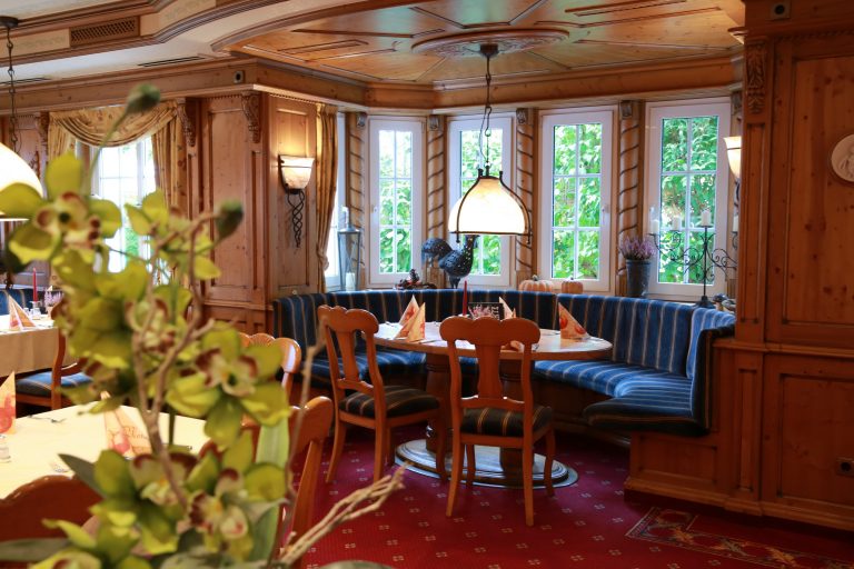 36kl.JPG Restaurant nur Erker