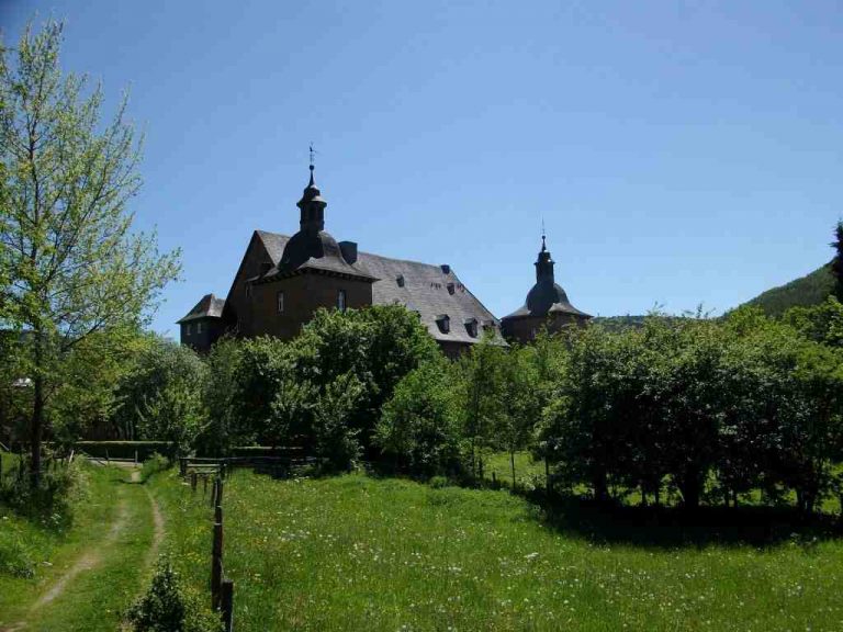 Ansicht Adolfsbur aus Richtung Selbecke 1024 x 768